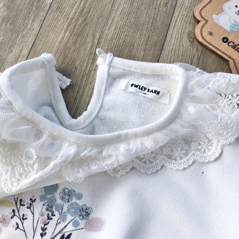 Áo nỉ bé gái xuất Hàn màu trắng cổ ren