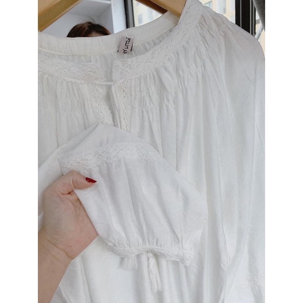 Áo sơmi đũi cổ tròn có dây chuông