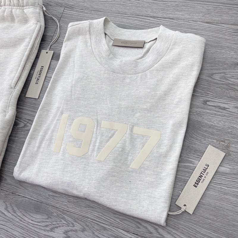 Set Quần Áo FOG Fear Of God ESSENTIALS SS22 1977 Light Oatmeal
