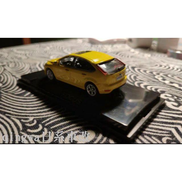 Mô Hình Xe Hơi Ford Focus Thế Hệ 2 3 Bằng Hợp Kim Tỉ Lệ 1: 64