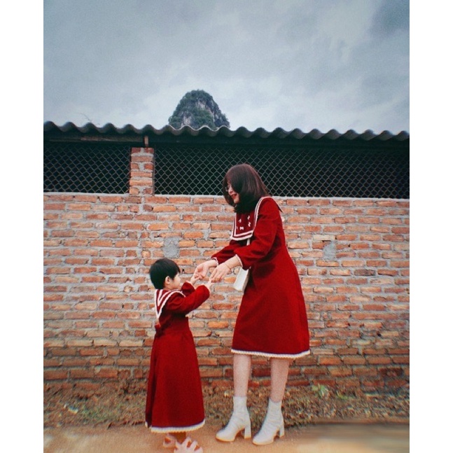 V2335, V2336 Váy nhung thủy thủ suông dài tiều thư đôi mẹ và bé - Dolce viva colection