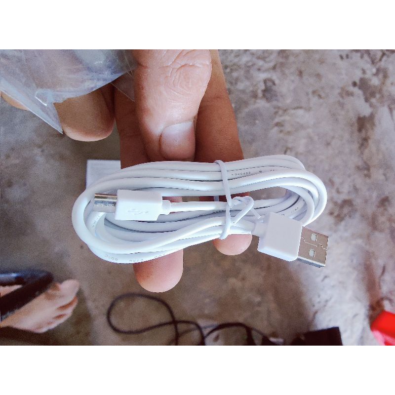 Sạc và Cáp