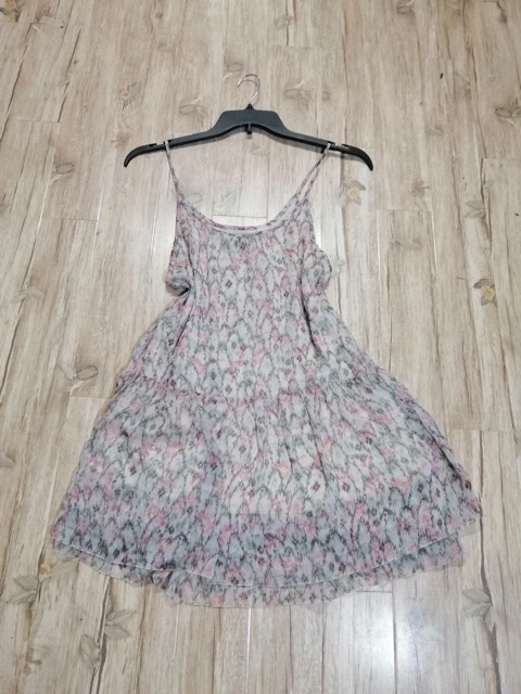 Thanh lý váy - Trần hà