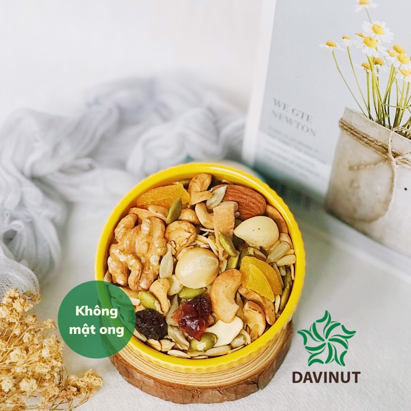 Granola không đường 500g Davinut 50% hạt và quả sấy khô, 50% yến mạch granola giảm cân ăn sáng ít ngọt ăn kiêng