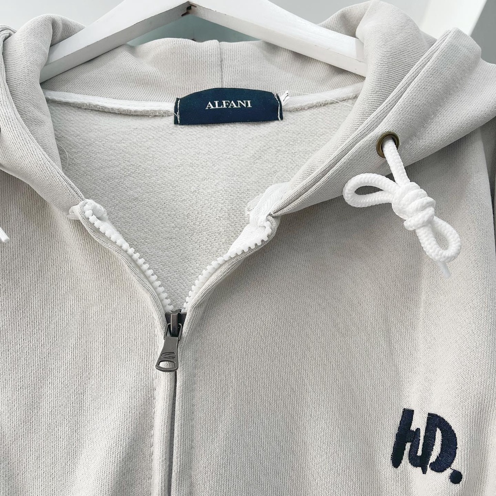 [sẵn]Áo khoác tay dài form rộng chữ thêu hd (ảnh thật tại shop) Tanazi Closet