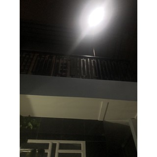 Đèn năng lượng mặt trời 90W