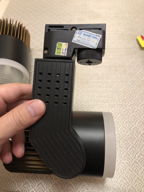 Đèn rọi ray Kingled 30w 2nd