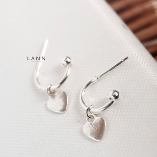 Khuyên đường tròn mở charm tim dẹt bạc s925 lann e208