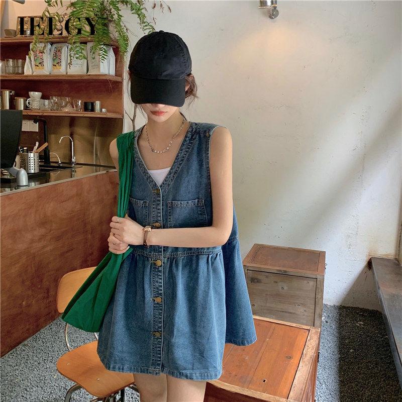 Đầm denim IELGY sát nách cổ chữ V màu xanh dương ngọt ngào