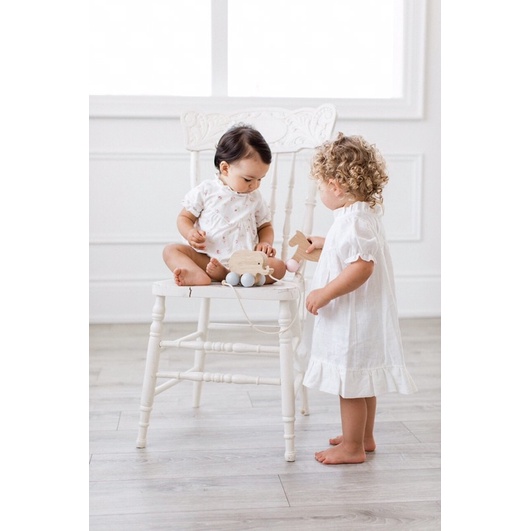 Váy đầm Zara trắng bèo cổ tay bồng bé gái