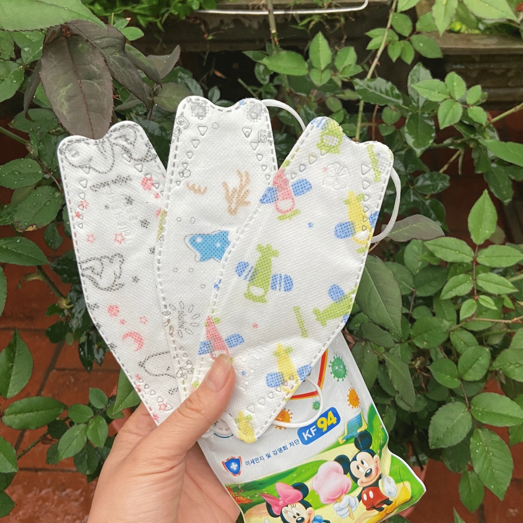 khẩu Trang Trẻ Em 4 Lớp Kháng Khuẩn Ngăn Giot Bắn, Bụi, Tia UV, Set Tui Zip 10 Chiếc Tiện Dụng