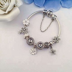Vòng tay đính đá pha lê xanh dương hình hoa tuyết xinh xắn