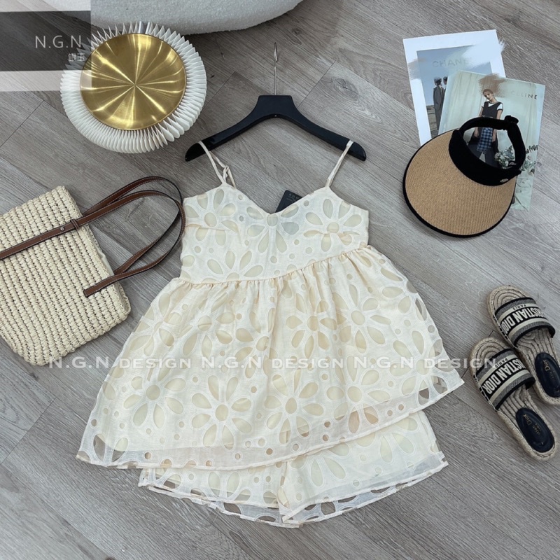 Sét hai dây hoa tơ kính