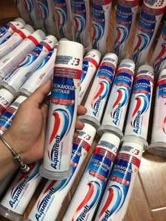 Kem đánh răng Aquafresh Nga