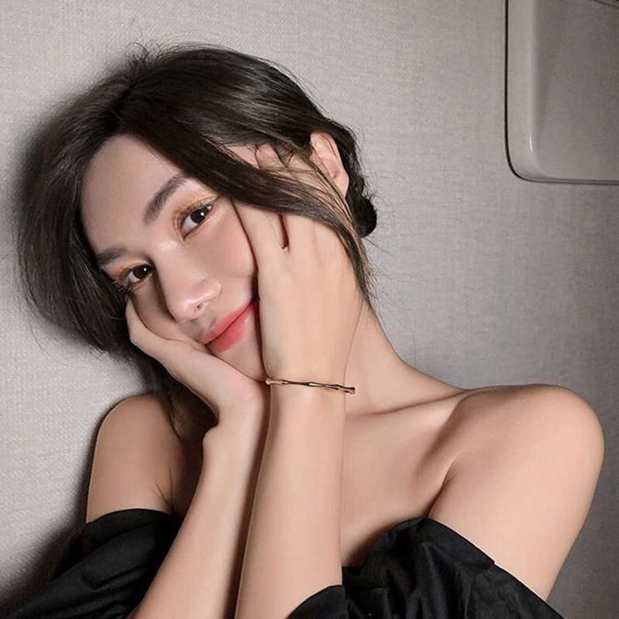 Vòng tay hở bằng thép titan màu vàng/bạc hình cây tre thời trang cho nữ | BigBuy360 - bigbuy360.vn