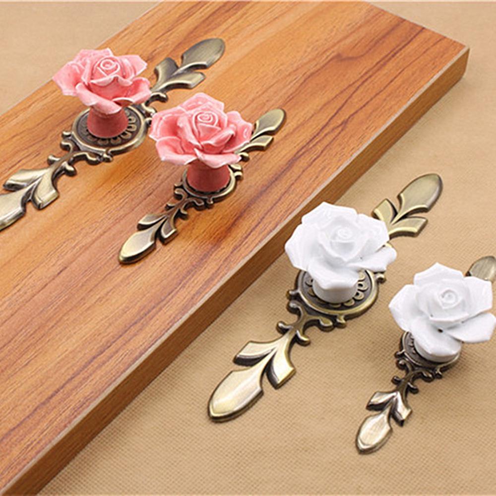 Tay Nắm Cửa Tủ Bằng Hợp Kim Hình Hoa Hồng