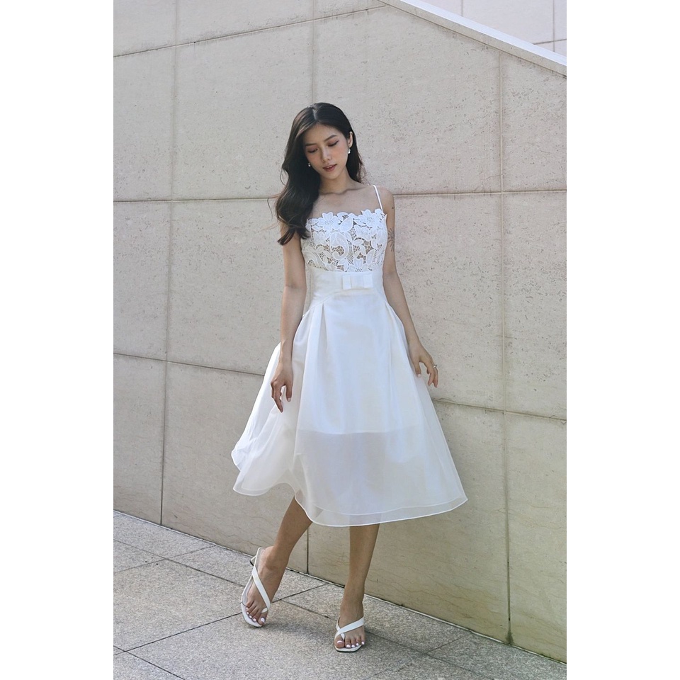 DeNio - Đầm taffeta phối ren đen