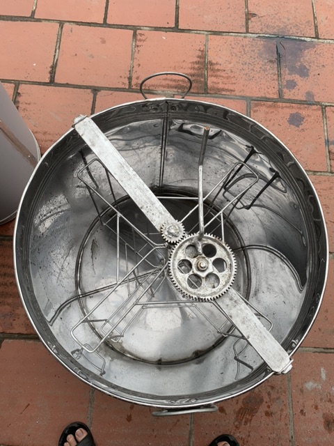 Thùng quay ong 4 cầu inox