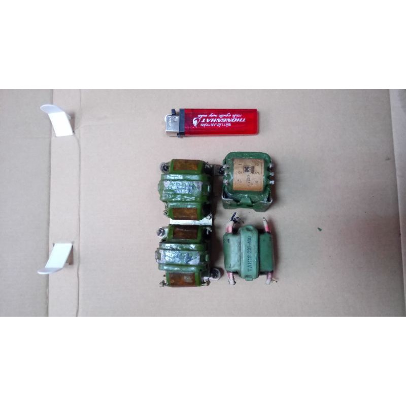 Biến Áp TAH12/220v/400hz