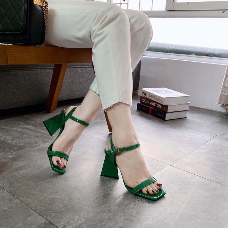 Sandan gót tam giác 9 phân quai mảnh,có bigsize 35-43