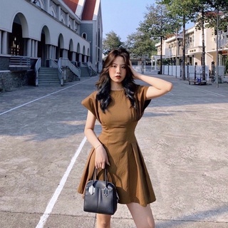 Váy thô chiết eo dáng xoè vai vuông, đầm cánh tiên eo cong xếp ly hàng thiết kế kiểu dáng thanh lịch