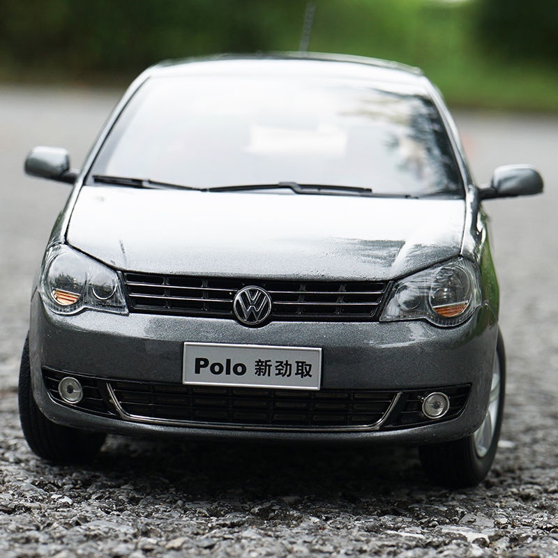 Mô Hình Xe Hơi Volkswagen Polo 3 Tỉ Lệ 1:18 Bằng Hợp Kim