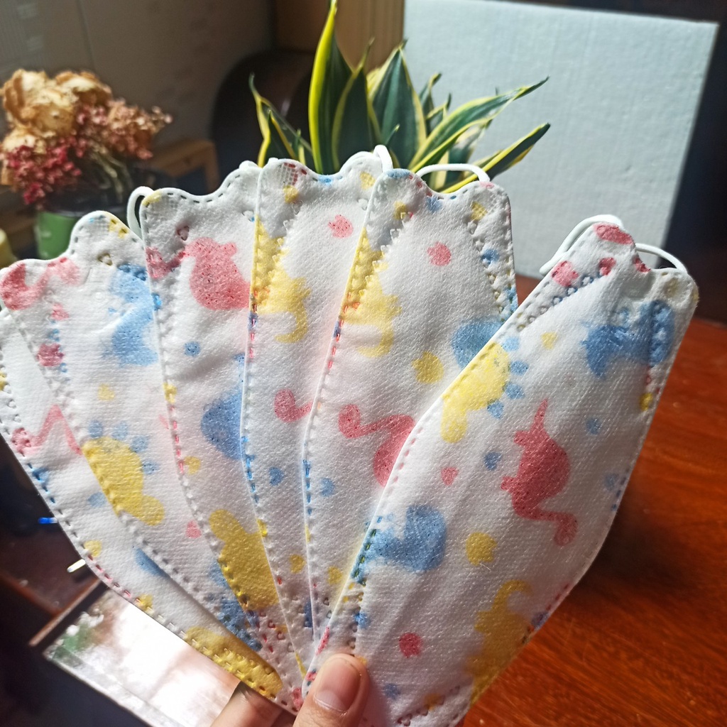 Khẩu trang 4D Yoki cho bé bịch 6 cái tiêu chuẩn KF94