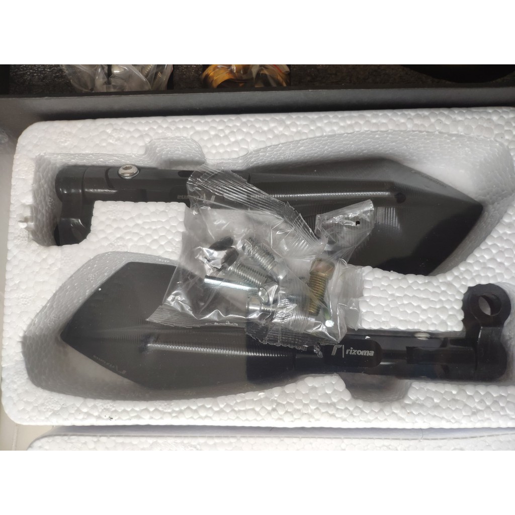 gương 5 cạnh lẻ trái