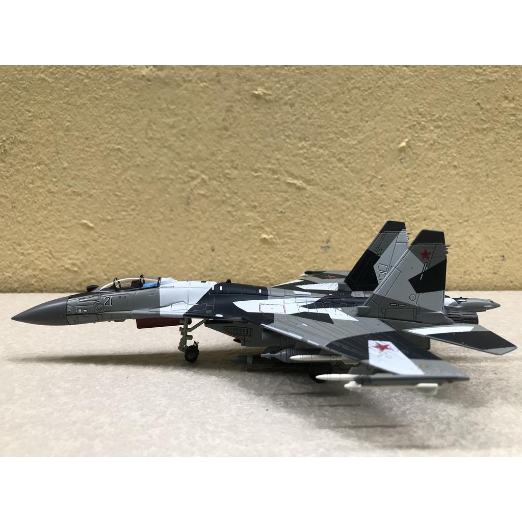 Mô hình Máy bay SU-35 Super Flanke - 1:100
