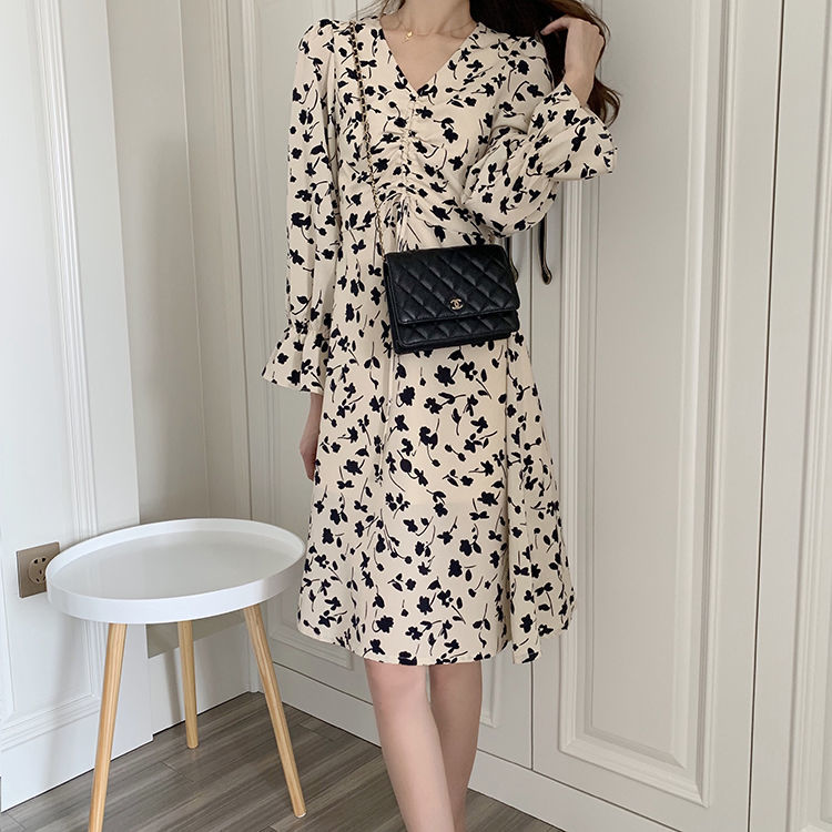 Đầm Midi In Hoa Với Thiết Kế Cổ Chữ V Xinh Xắn Theo Phong Cách Hàn Quốc | BigBuy360 - bigbuy360.vn