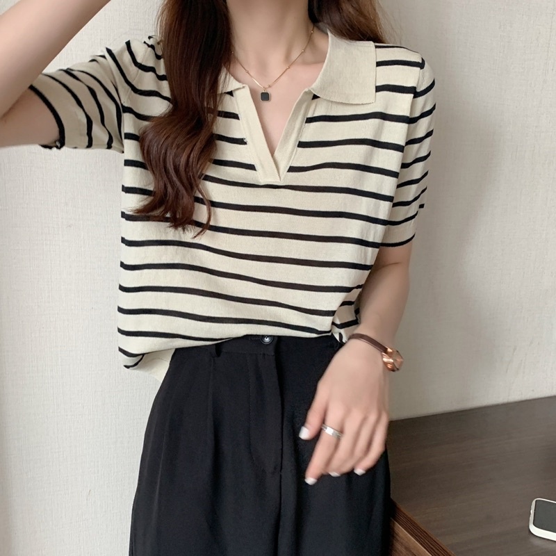 áo polo cổ mở kẻ