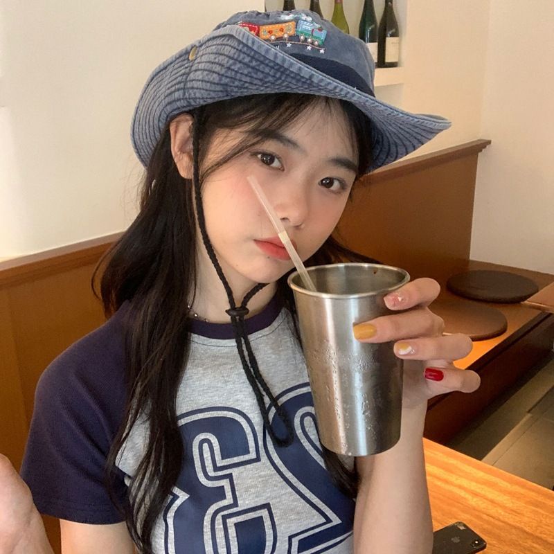 Mũ Cao Bồi Demin Thêu Hình Tàu Lửa Cá Tính