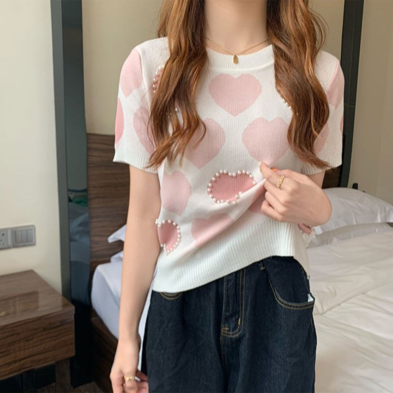 Áo Crop Top Dệt Kim Tay Ngắn Cổ Tròn In Họa Tiết Trái Tim Đính Ngọc Trai Giả Dễ Thương Thời Trang Cho Nữ