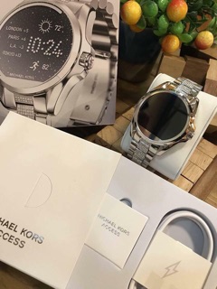 ĐỒNG HỒ THÔNG MINH NỮ MICHAEL KORS MK