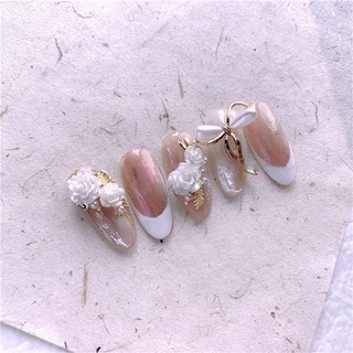 Hoa hồng nhựa gắn móng