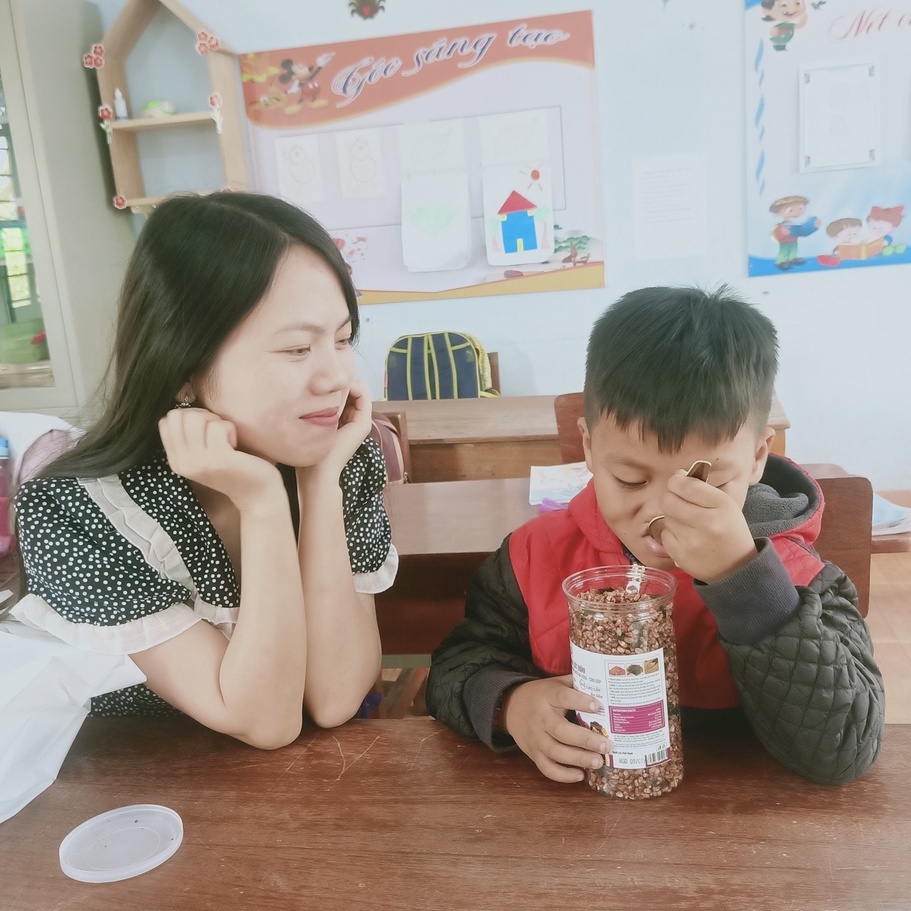 Gạo Lứt Sấy Rong Biển 200gr Cô Gái Bhnong Thơm Ngon Giòn Tan, Ăn Vặt Ngon Cho Giới Trẻ