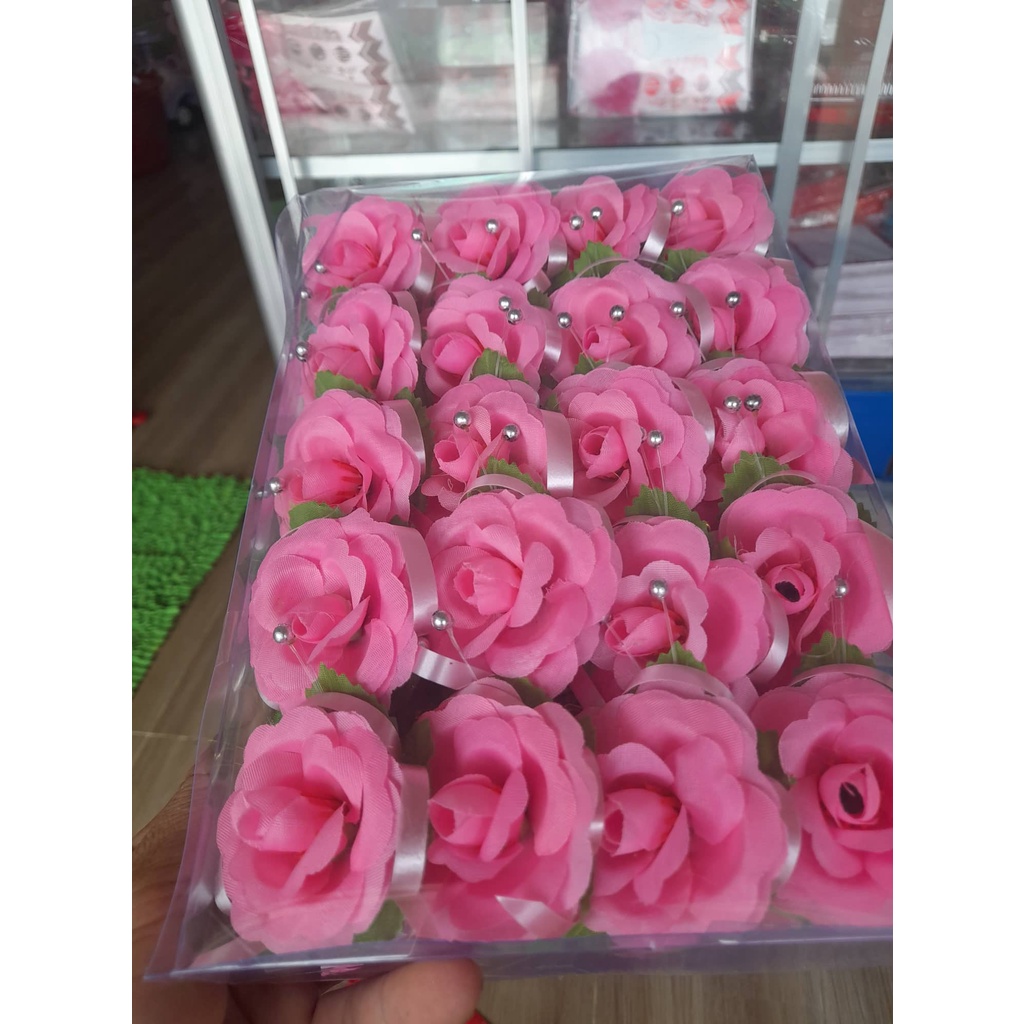 Bông cài áo đưa dâu