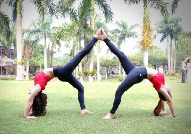 Quần thể thao Legging đen trơn tập Yoga Gym Yborn