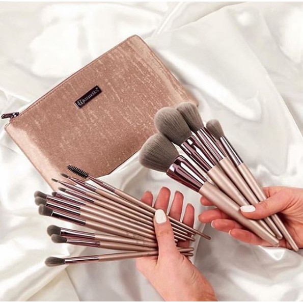 Bộ Cọ Trang Điểm 15 Cây BH Cosmetics Lavish Elegance - 15 Piece Brush Set With Cosmetic Bag