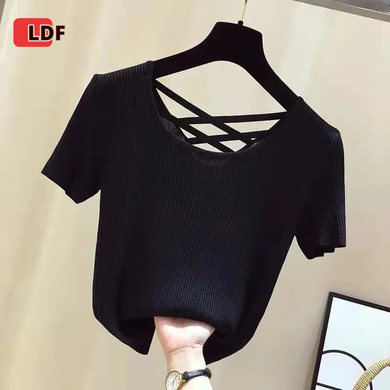 Áo Croptop Đan Len Dáng Rộng Hở Lưng Thời Trang Cho Nữ
