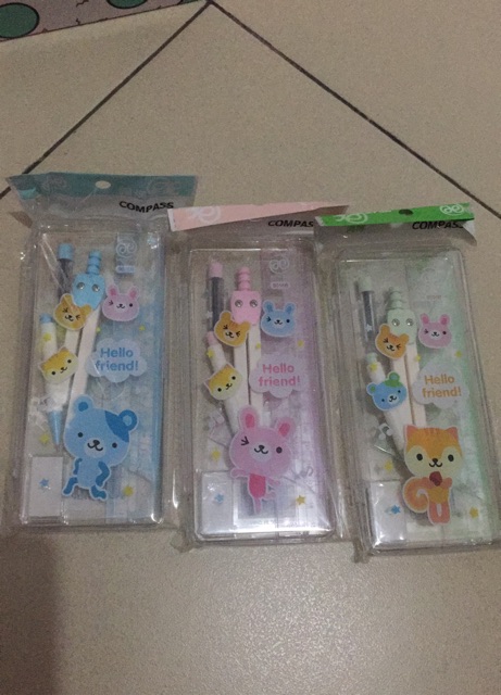 Bộ thước kẻ eke, compa, tẩy chì, hộp đựng...