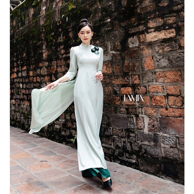 Áo dài truyền thống Lamia Design AD078 lụa gấm đính hoa màu ngọc lục bảo