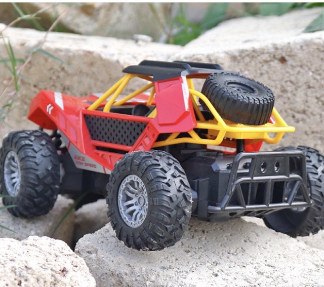 Xe điều khiển Rock Crawler