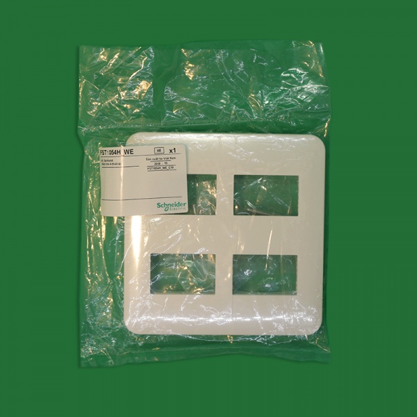 Mặt che 4 thiết bị, size S  hãng Scheneider Electric