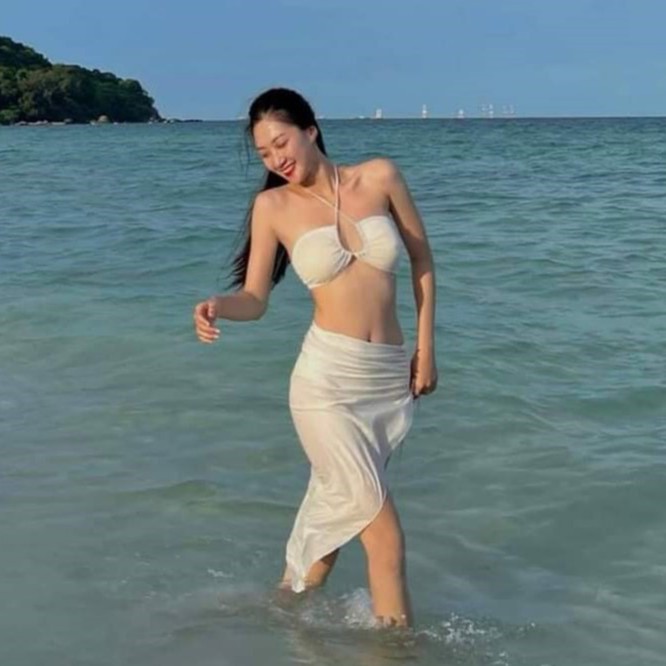 BIKINI SET 3 MÓN KÈM VÁY CAO CẤP BIKINI129K | BigBuy360 - bigbuy360.vn