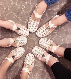 Sandal Cụ Hồ