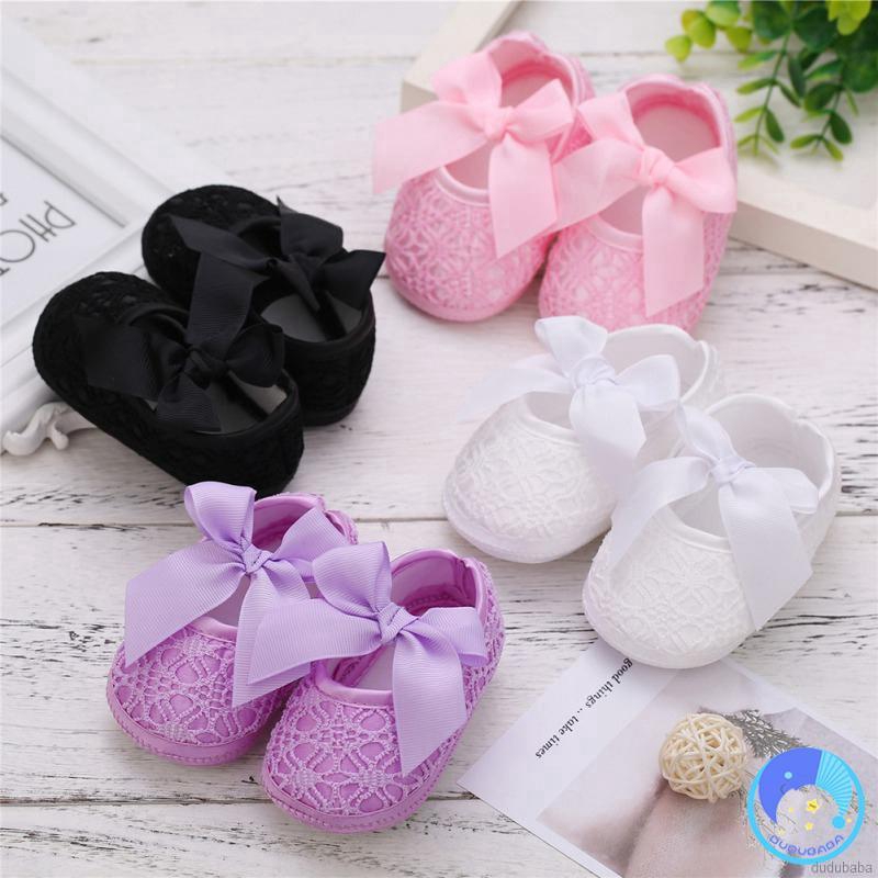Giày búp bê vải ren đế chống trượt màu trơn đáng yêu cho bé gái từ 0 - 18 tháng tuổi