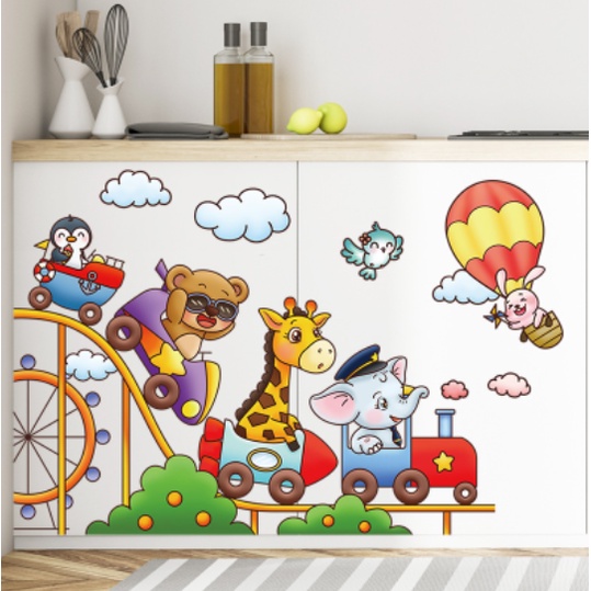 Decal trang trí tường - Chú voi lái tàu dễ thương