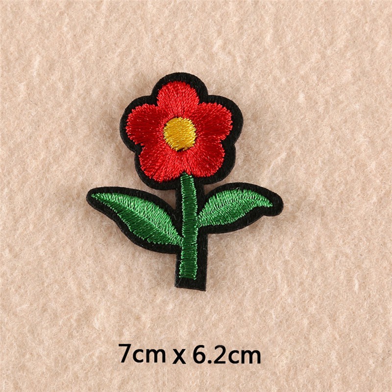 8 miếng vải thêu trang trí hình hoa xinh xắn