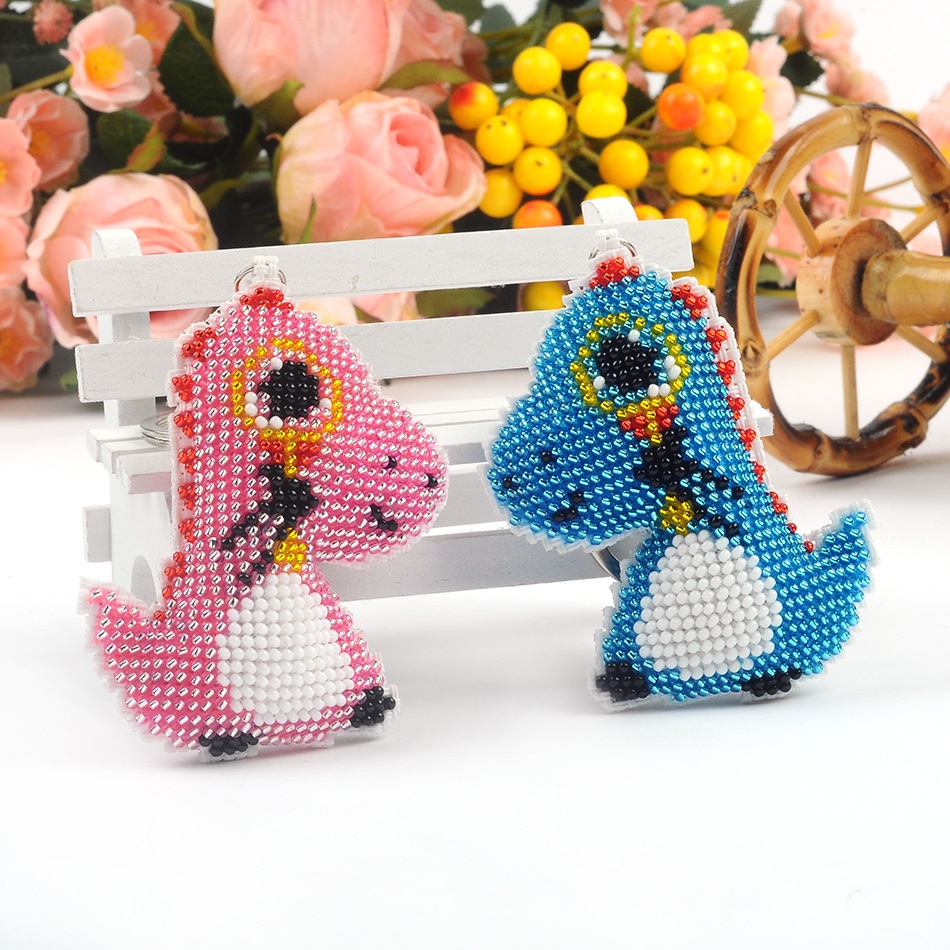 Móc khóa thêu chữ thập, đính hạt cườm mẫu cực cute, cực yêu, mẫu mới về – chưa thêu